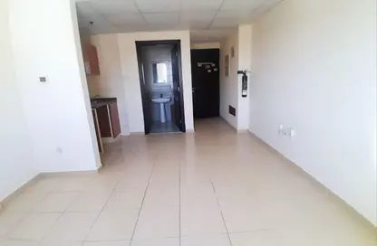 Compound - Studio - 1 Bathroom for rent in Al Butina B - Al Butina - Sharjah
