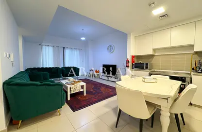 Apartment - 2 Bedrooms - 2 Bathrooms for sale in Hayat Boulevard-2B - Hayat Boulevard - Town Square - Dubai