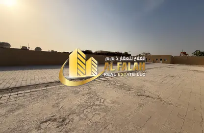 Warehouse - Studio - 2 Bathrooms for rent in Al Sajaa Industrial - Al Sajaa - Sharjah