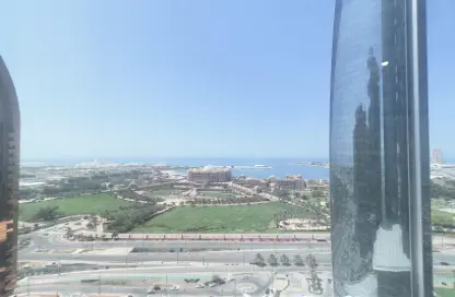 Apartment - 2 Bedrooms - 3 Bathrooms for rent in Etihad Towers - Corniche Road - Abu Dhabi