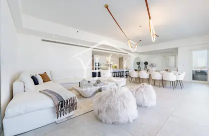 Apartment - 3 Bedrooms - 5 Bathrooms for rent in Marina Residences 4 - Marina Residences - Palm Jumeirah - Dubai