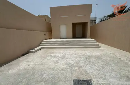 Villa - 3 Bedrooms - 2 Bathrooms for rent in Julfar - Ras Al Khaimah