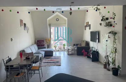 شقة - غرفة نوم - 1 حمام للايجار في ميد ٩٠ - طراز البحر المتوسط - ديسكفري غاردنز - دبي شقة - غرفة نوم - 1 حمام للايجار في ميد ٩٠ - طراز البحر المتوسط - ديسكفري غاردنز - دبي