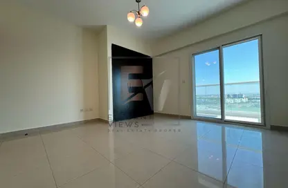 شقة - 2 غرف نوم - 3 حمامات للبيع في المساكن الحمراء - مدينة دبي الرياضية - دبي