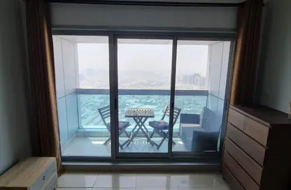 شقة - غرفة نوم - 2 حمامات للبيع في مساكن كورنيش عجمان - طريق كورنيش عجمان - عجمان