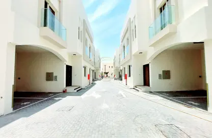 فيلا - 5 غرف نوم - 7 حمامات للايجار في الغيل - المطارد - العين