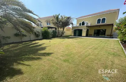 فيلا - 3 غرف نوم - 4 حمامات للايجار في التراث - جميرا بارك - دبي