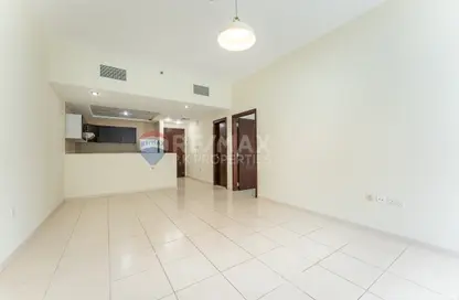 Apartment - 1 Bedroom - 1 Bathroom for rent in Royal Residence 1 - Royal Residence - Dubai Sports City - Dubai