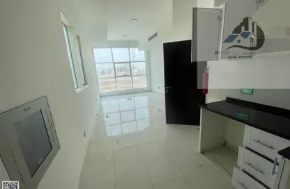 Apartment - Studio - 1 Bathroom for rent in Liwara 1 - Ajman