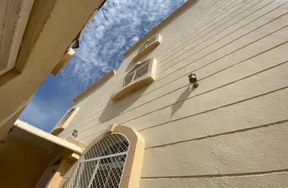 Villa - 5 Bedrooms - 5 Bathrooms for rent in Baniyas East - Baniyas - Abu Dhabi