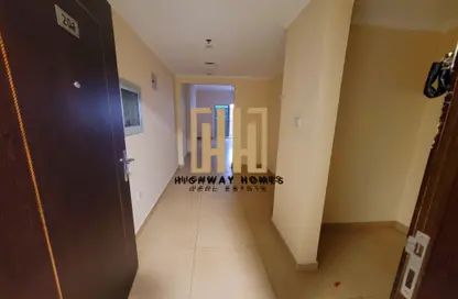 Apartment - 1 Bedroom - 2 Bathrooms for rent in Muwaileh 3 Building - Muwaileh - Sharjah