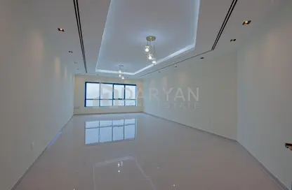 Apartment - 3 Bedrooms - 3 Bathrooms for rent in Warba Center - Al Muraqqabat - Deira - Dubai