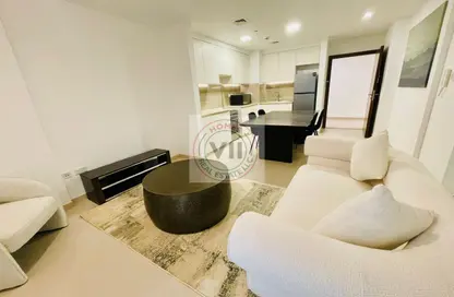 Apartment - 1 Bedroom - 1 Bathroom for rent in Zahra Breeze Apartments 3A - Zahra Breeze Apartments - Town Square - Dubai