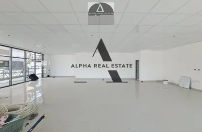 Show Room - Studio - 1 Bathroom for rent in Tiger 4 by ASAS - Al Khan - Sharjah