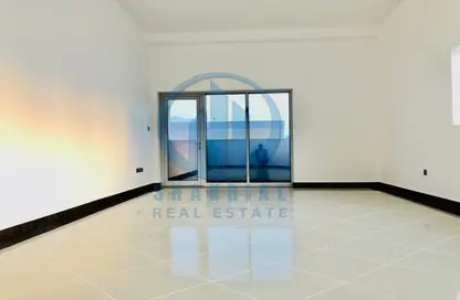 Empty Room image for: Apartment - 2 Bedrooms - 4 Bathrooms for rent in Electra Street - Abu Dhabi, Image 1