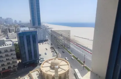 شقة - غرفة نوم - 2 حمامات للايجار في مساكن كورنيش عجمان - طريق كورنيش عجمان - عجمان