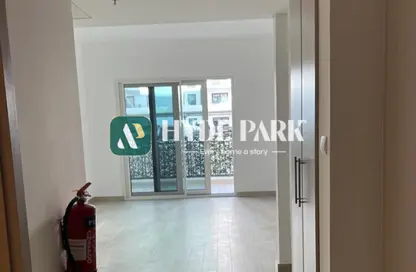 Apartment - Studio - 1 Bathroom for rent in Waters Edge - Yas Island - Abu Dhabi