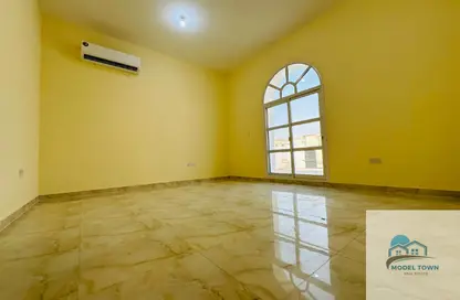 Apartment - Studio - 1 Bathroom for rent in Shakhbout City - Abu Dhabi