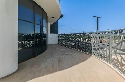 Apartment - 2 Bedrooms - 2 Bathrooms for rent in The Gate - Masdar City - Abu Dhabi