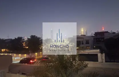 فيلا - 4 غرف نوم - 6 حمامات للايجار في الجميرا - دبي