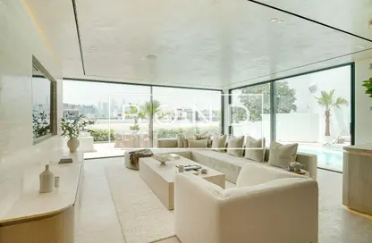Villa - 5 Bedrooms - 6 Bathrooms for sale in Garden Homes Frond M - Garden Homes - Palm Jumeirah - Dubai