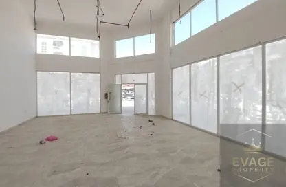 Shop - Studio - 1 Bathroom for rent in Al Rashidiya Towers - Al Rashidiya - Ajman Downtown - Ajman