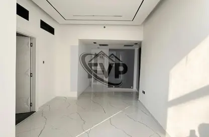 Apartment - 2 Bedrooms - 3 Bathrooms for rent in Ali Building - Al Jaddaf - Dubai Apartment - 2 Bedrooms - 3 Bathrooms for rent in Ali Building - Al Jaddaf - Dubai