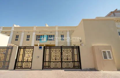 Villa - 4 Bedrooms - 5 Bathrooms for sale in Al Nahyan Villa Compound - Al Nahyan Camp - Abu Dhabi