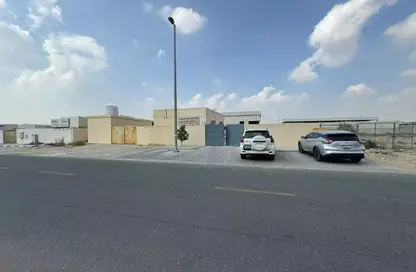 Warehouse - Studio - 2 Bathrooms for sale in Al Sajaa Industrial - Al Sajaa - Sharjah