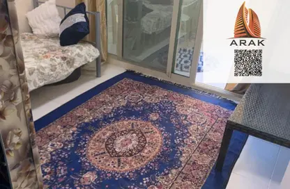 شقة - 2 غرف نوم - 2 حمامات للايجار في برج بحيرة الإمارات 1 - أبراج بحيرة الإمارات - مدينة الإمارات - عجمان