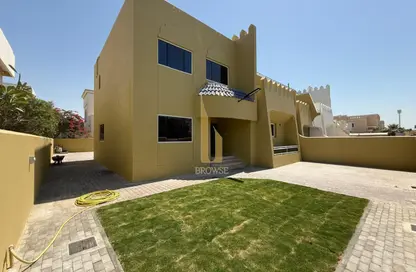 Villa - 4 Bedrooms - 4 Bathrooms for rent in Umm Suqeim 2 Villas - Umm Suqeim 2 - Umm Suqeim - Dubai