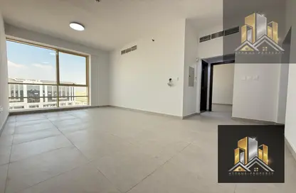 شقة - غرفة نوم - 2 حمامات للايجار في مدينة الرياض - أبوظبي