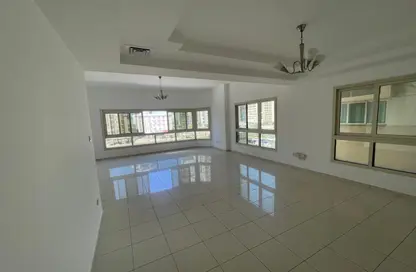 Apartment - 2 Bedrooms - 3 Bathrooms for rent in Al Majaz 1 - Al Majaz - Sharjah