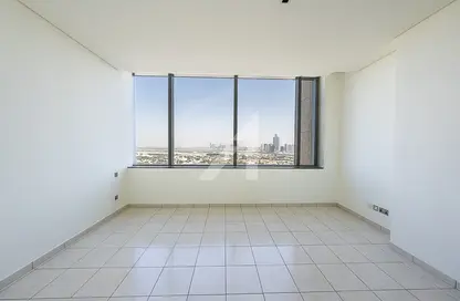 صورة لـ غرفة فارغة شقة - 2 غرف نوم - 3 حمامات للايجار في سكاي جاردنز - مركز دبي المالي العالمي - دبي ، صورة رقم 1