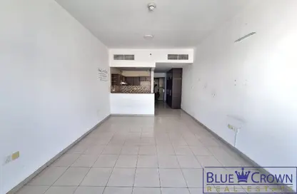 Apartment - Studio - 1 Bathroom for rent in Al Karama - Dubai