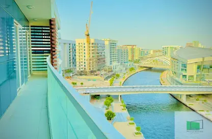 شقة - 3 غرف نوم - 4 حمامات للايجار في المنيرة - شاطئ الراحة - أبوظبي