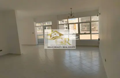 Apartment - 3 Bedrooms - 4 Bathrooms for rent in Diplomat Building - Umm Hurair 1 - Umm Hurair - Dubai