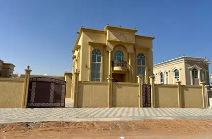 فيلا - 5 غرف نوم - 7 حمامات للايجار في الرفاع - رأس الخيمة