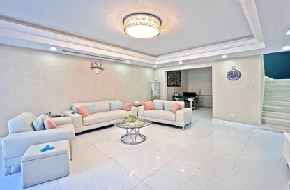 Villa - 3 Bedrooms - 3 Bathrooms for rent in Springs 11 - The Springs - Dubai