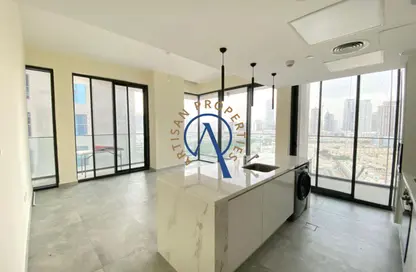 شقة - غرفة نوم - 2 حمامات للايجار في كاتش ريزيدينس لاي جي او - الضاحية 12 - قرية جميرا الدائرية - دبي شقة - غرفة نوم - 2 حمامات للايجار في كاتش ريزيدينس لاي جي او - الضاحية 12 - قرية جميرا الدائرية - دبي