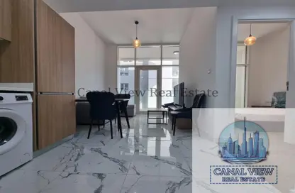 Apartment - 1 Bedroom - 1 Bathroom for rent in Oasis Residences - Masdar City - Abu Dhabi