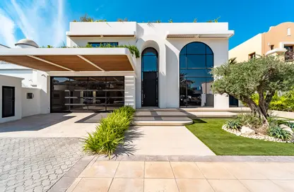 Villa - 5 Bedrooms - 6 Bathrooms for sale in Signature Villas Frond E - Signature Villas - Palm Jumeirah - Dubai