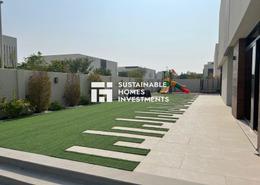 Garden image for: Villa - 5 bedrooms - 6 bathrooms for sale in West Yas - Yas Island - Abu Dhabi, Image 1