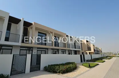 فيلا - 4 غرف نوم - 5 حمامات للايجار في جرينفيو 3 - اعمار الجنوبية - دبي الجنوب (مركز دبي العالمي) - دبي فيلا - 4 غرف نوم - 5 حمامات للايجار في جرينفيو 3 - اعمار الجنوبية - دبي الجنوب (مركز دبي العالمي) - دبي