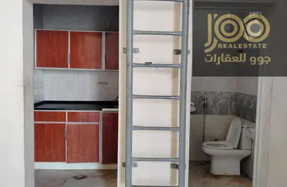 مستودع - استوديو - 1 حمام للايجار في أم الثعوب - أم القيوين