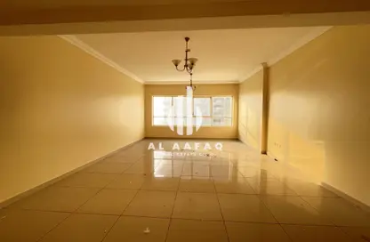 Apartment - 2 Bedrooms - 3 Bathrooms for rent in Al Khan - Sharjah