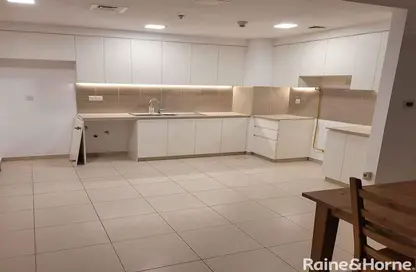 صورة لـ مطبخ شقة - 2 غرف نوم - 2 حمامات للبيع في سافي I - سافي - تاون سكوير - دبي ، صورة رقم 1