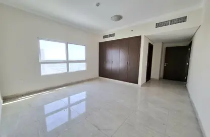 Apartment - 2 Bedrooms - 3 Bathrooms for rent in Al Wahda Building - Al Majaz 2 - Al Majaz - Sharjah