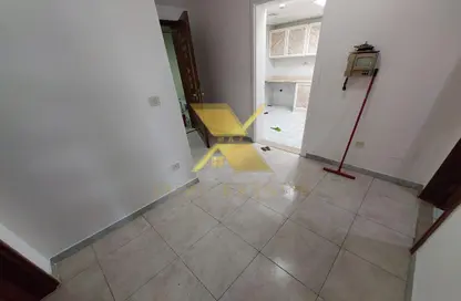 Apartment - 1 Bedroom - 2 Bathrooms for rent in Al Khalidiya - Abu Dhabi