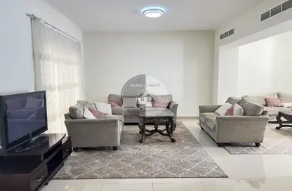 Living Room image for: Townhouse - 3 Bedrooms - 3 Bathrooms for rent in Flamingo Villas - Mina Al Arab - Ras Al Khaimah, Image 1